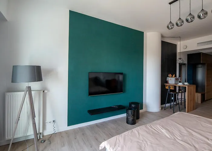 Hanza Tower Luxury Apartment *